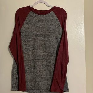 Urban pipeline Awesomely soft long sleeve tee size large